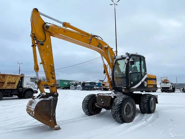 Колесный экскаватор JCB JS 130W