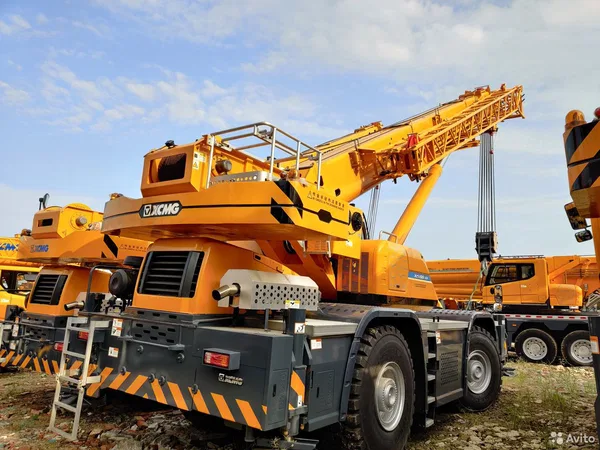 Самоходный кран XCMG XCR55L5S