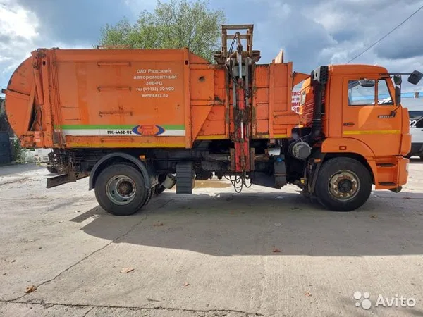 Мусоровоз РАРЗ МК-4452-02 на шасси КамАЗ 43253