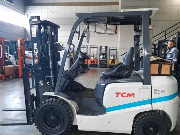 Вилочный погрузчик TCM FD25T3Z