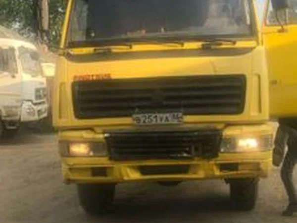 Самосвал Sinotruk