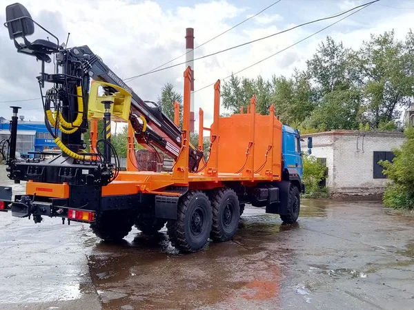 Сортиментовоз УРАЛ 5557-80 с ГМУ VM-10L