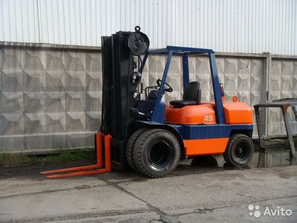 Вилочный погрузчик Toyota