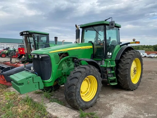 Трактор John Deere 8420
