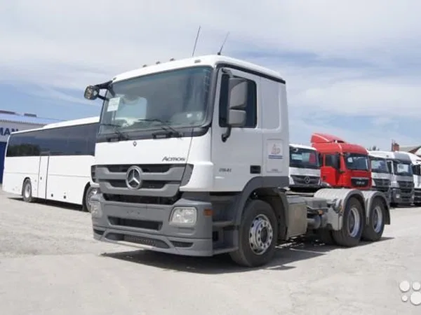Седельный тягач Mercedes-Benz Actros