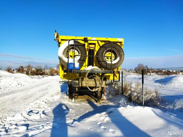 Самосвальный полуприцеп РИАТ 924900-130
