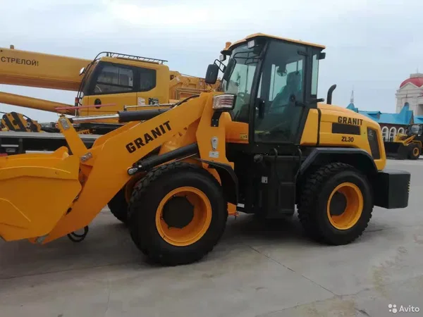 Фронтальный погрузчик Granit ZL30