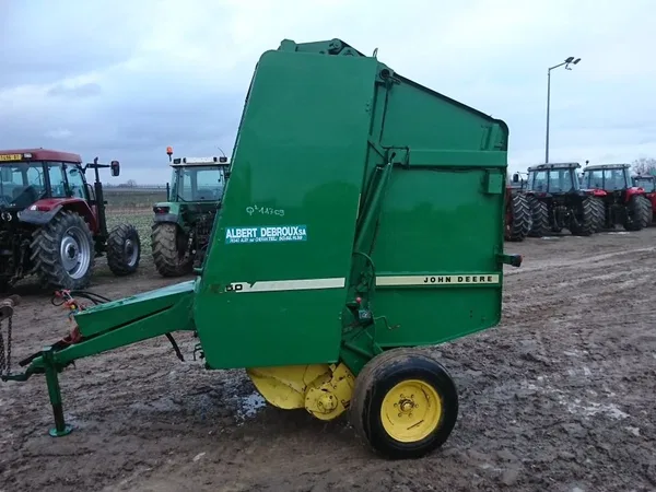 Пресс-подборщик John Deere 550