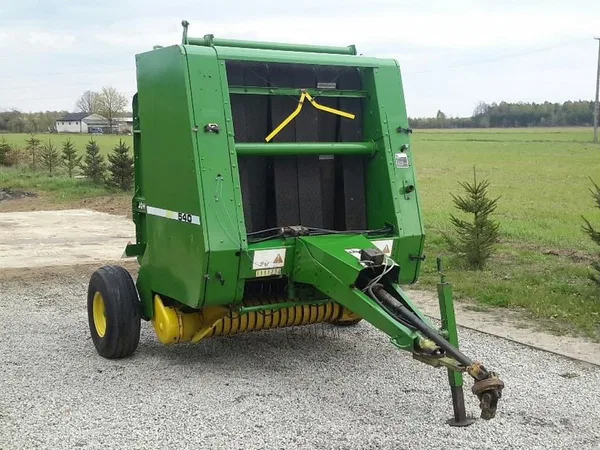 Пресс-подборщик John Deere 545