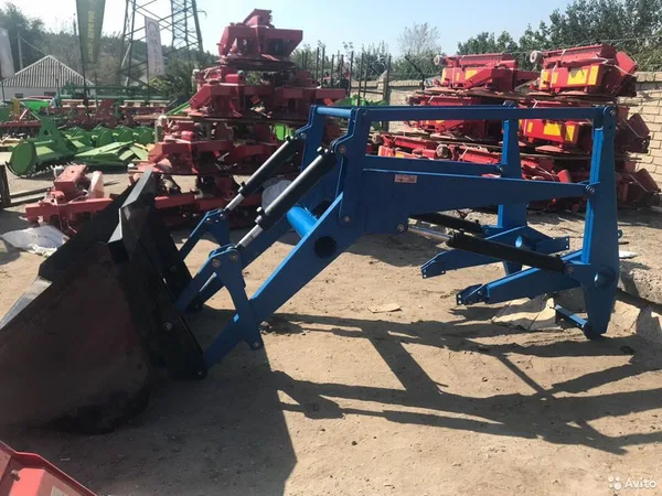 Навесной погрузчик (КУН) ПКУ-0,8
