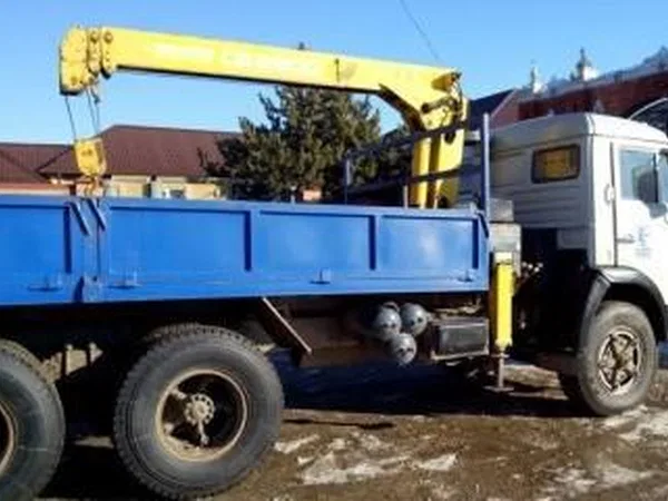 Бортовой грузовик с КМУ КамАЗ 53213