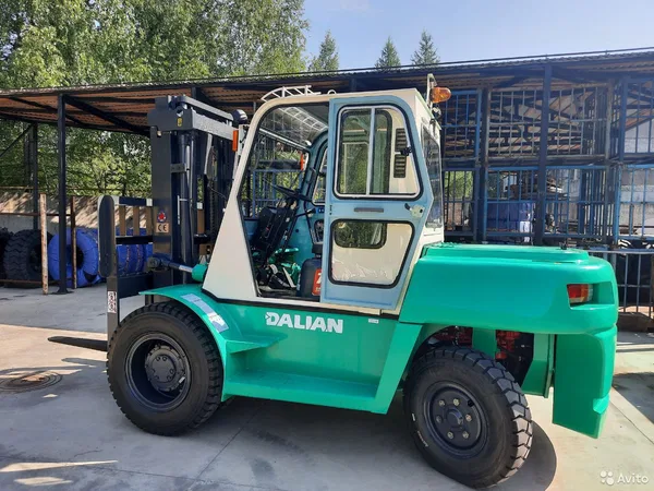 Вилочный погрузчик Dalian CPCD70FD