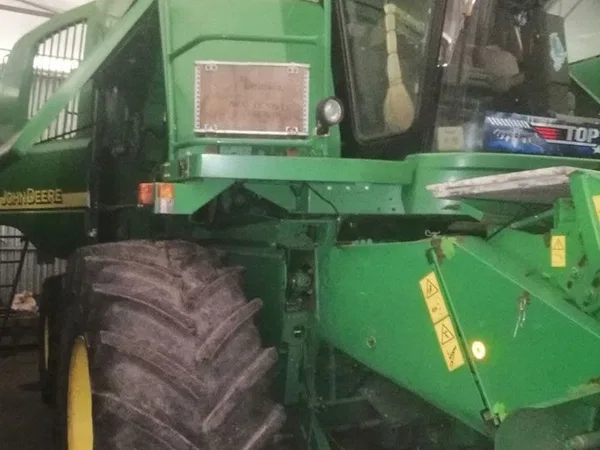 Зерноуборочный комбайн John Deere 9660