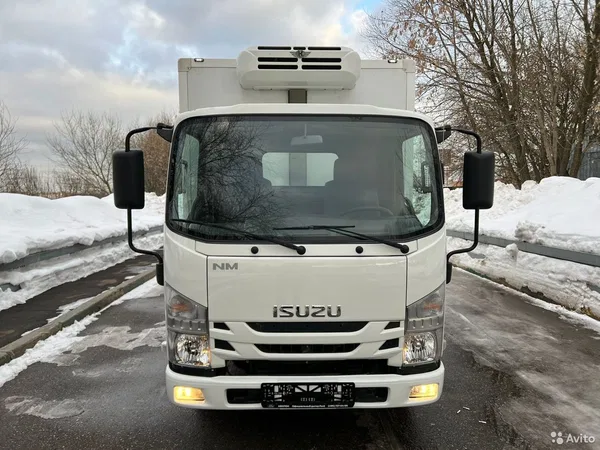 Рефрижераторный фургон Isuzu NMR 85