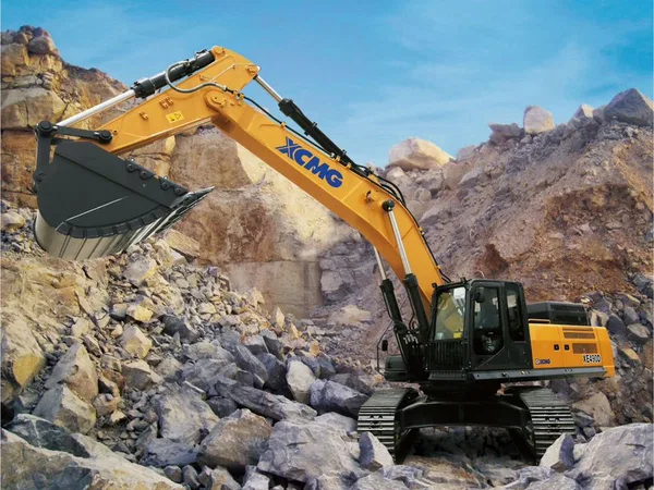 Гусеничный экскаватор XCMG XE490D