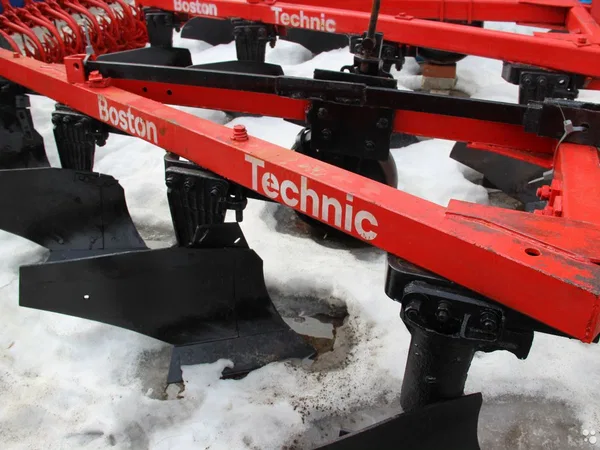 Плуг Boston Technic  4-35 плн