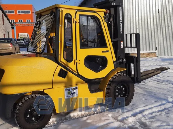 Вилочный погрузчик Komatsu FD50AYT-10