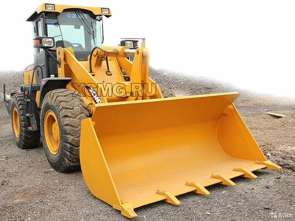 Фронтальный погрузчик XCMG LW300FN