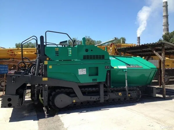 Асфальтоукладчик XCMG RP951A