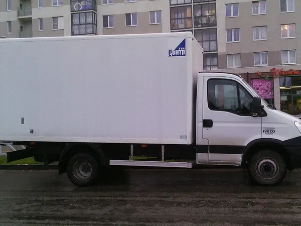 Промтоварный фургон Iveco Daily