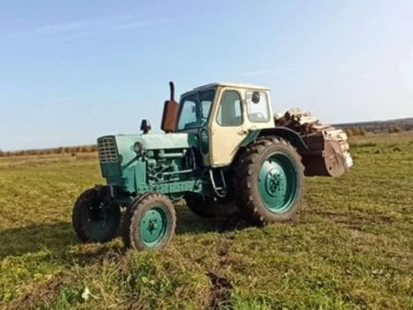 Трактор ЮМЗ 6