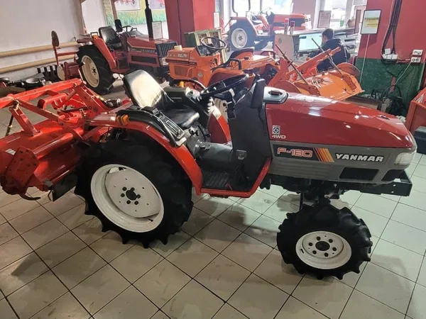 Мини-трактор Yanmar F180 с фрезой