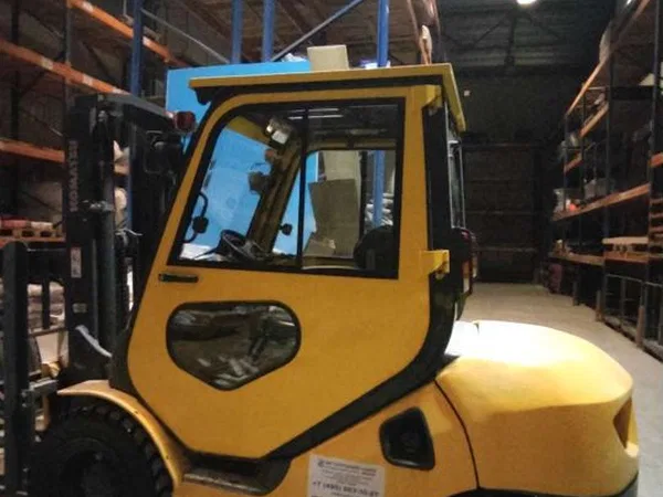Вилочный погрузчик Komatsu FD30T-17