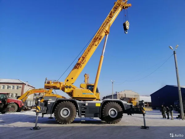Самоходный кран XCMG XCR70