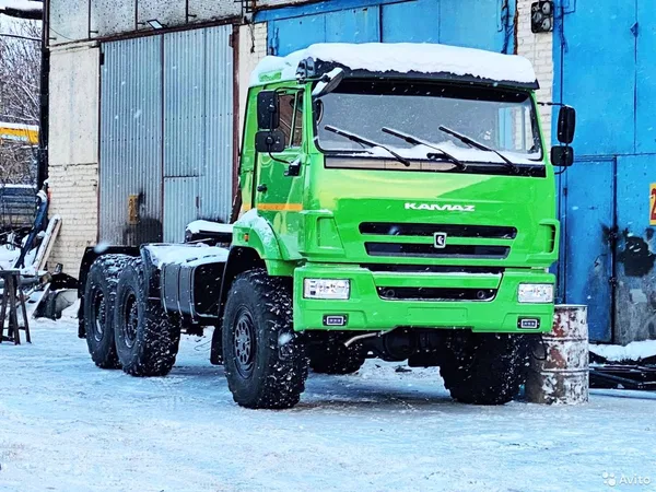 Седельный тягач КамАЗ 44108
