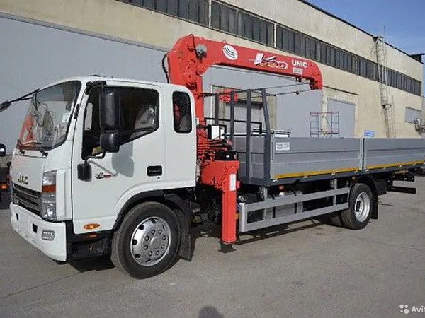 Бортовой грузовик с КМУ JAC N120