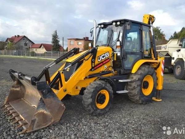 Экскаватор-погрузчик JCB 3CX