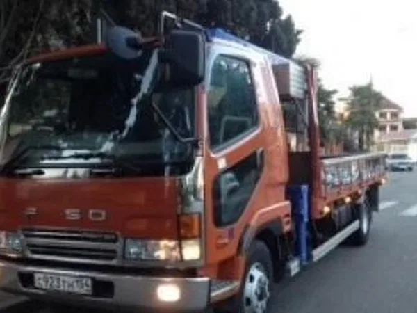 Бортовой грузовик с КМУ Mitsubishi Fuso Fighter