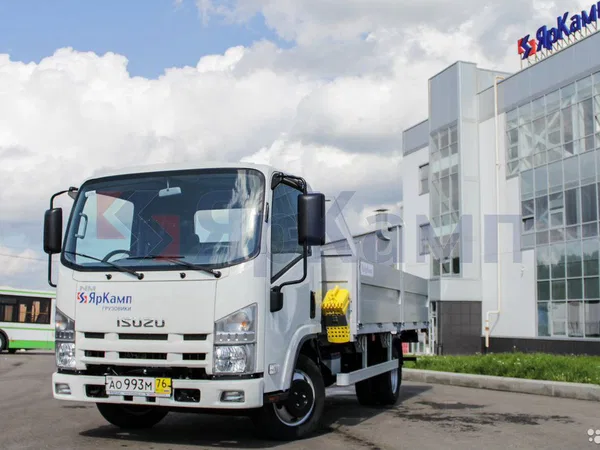 Бортовой автомобиль Isuzu NMR