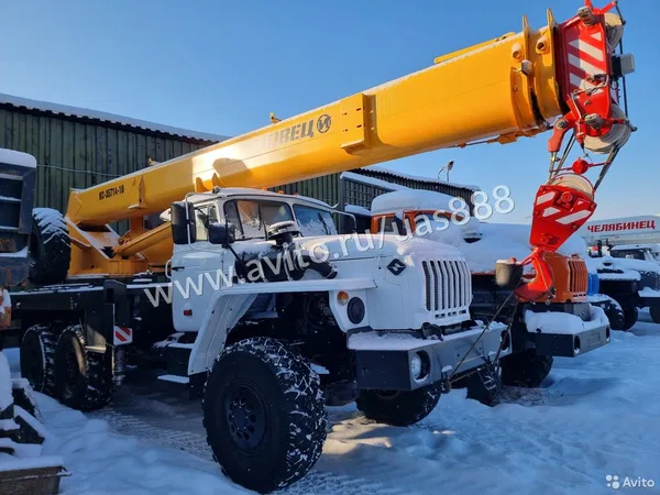 Автокран Ивановец КС-35714-10 на шасси УРАЛ