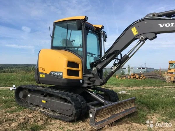 Мини-экскаватор Volvo ECR50D