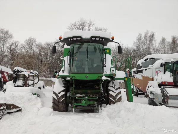 Зерноуборочный комбайн John Deere W540