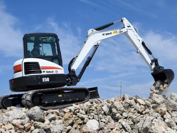 Мини-экскаватор Bobcat E50