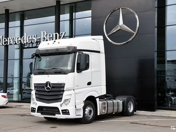 Седельный тягач Mercedes-Benz Actros 1845LS