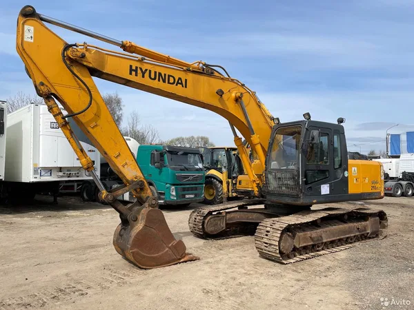 Гусеничный экскаватор Hyundai R 210LC-7