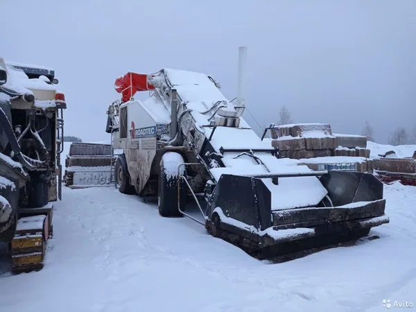 Перегружатель асфальта Roadtec SB2500D