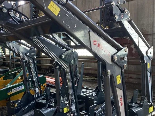 Навесной погрузчик (КУН) Metal-Fach Т-219/2