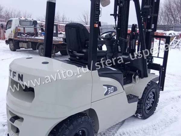 Вилочный погрузчик TFN CPCD30-XRW10