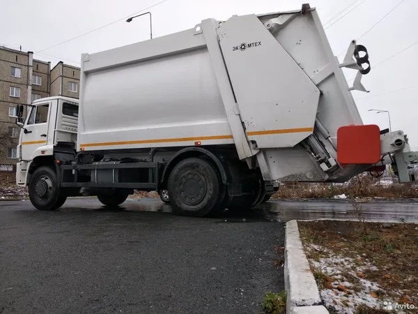 Мусоровоз КамАЗ 53605