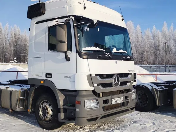 Седельный тягач Mercedes-Benz Actros 1841 LS