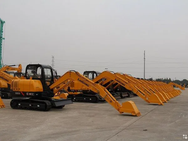 Мини-экскаватор LiuGong CLG906E