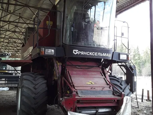 Зерноуборочный комбайн Палессе GS812