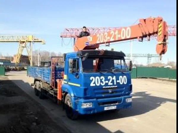 Бортовой грузовик с КМУ КамАЗ 65117