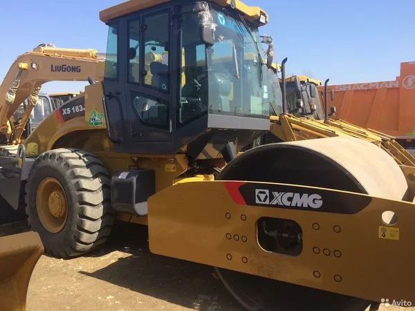 Грунтовый каток XCMG XS183J