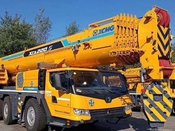 Автокран XCMG XCA220