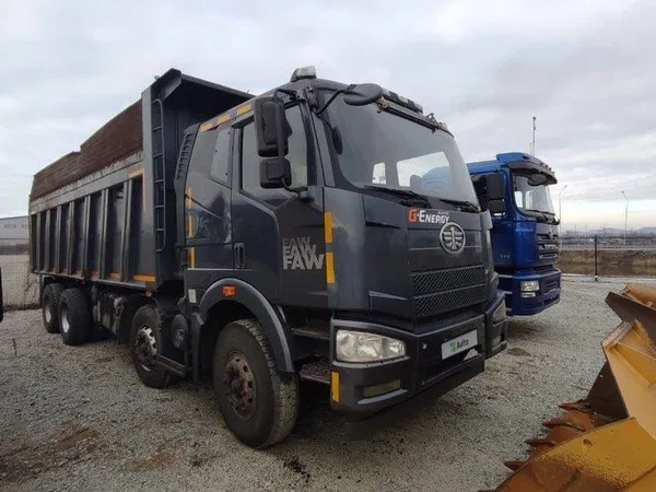 Самосвал FAW J6 CA3310